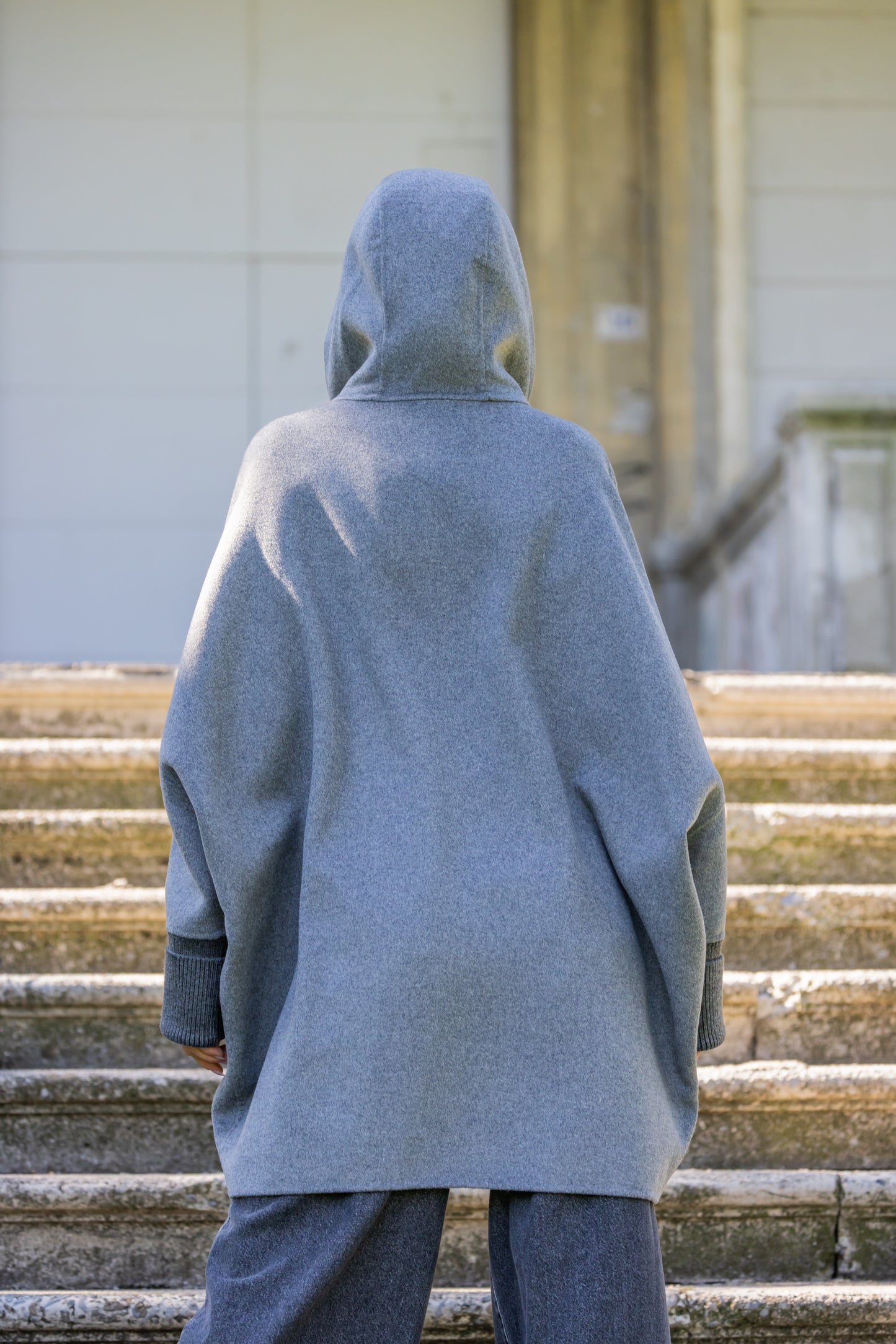 CAPPOTTO CON CAPPUCCIO